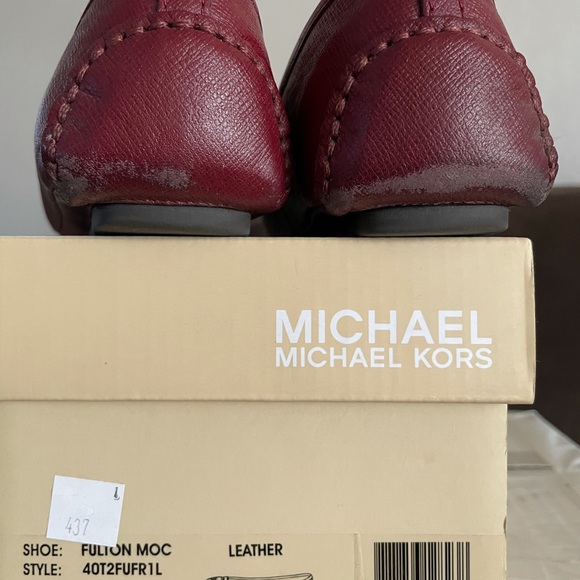 Beautiful Michael Kors flats, gently worn and still look great. 6.5 - Picture 3 of 3